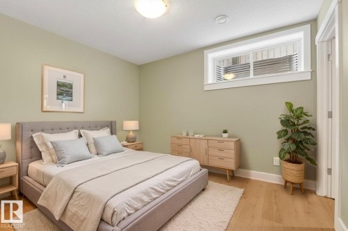 8508 Summerside Grande Boulevard, Edmonton, AB - Indoor Photo Showing Bedroom
