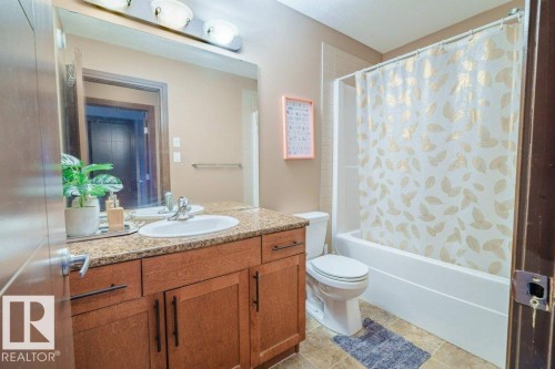 11904 22 Avenue, Edmonton, AB - Indoor Photo Showing Bathroom