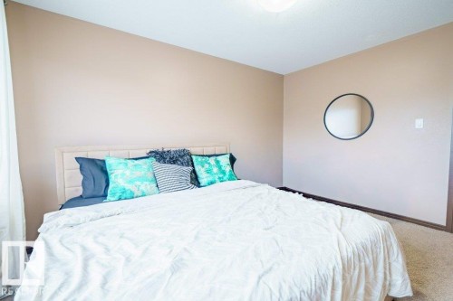 11904 22 Avenue, Edmonton, AB - Indoor Photo Showing Bedroom