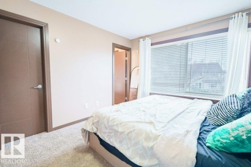 11904 22 Avenue, Edmonton, AB - Indoor Photo Showing Bedroom