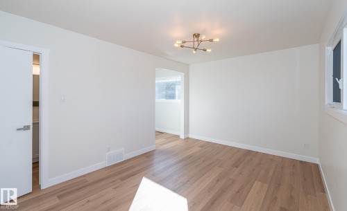 6807 98A Avenue, Edmonton, AB - Indoor Photo Showing Other Room