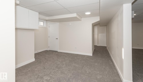 6807 98A Avenue, Edmonton, AB - Indoor Photo Showing Other Room