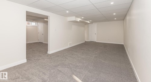6807 98A Avenue, Edmonton, AB - Indoor Photo Showing Other Room