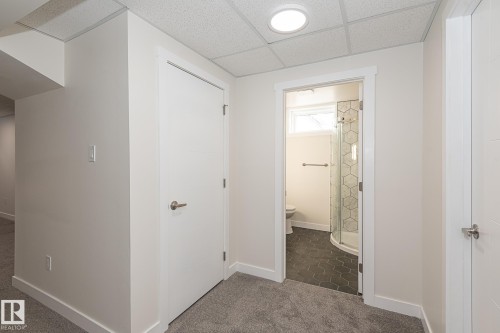 6807 98A Avenue, Edmonton, AB - Indoor Photo Showing Other Room