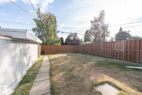 6807 98A Avenue, Edmonton, AB - Outdoor