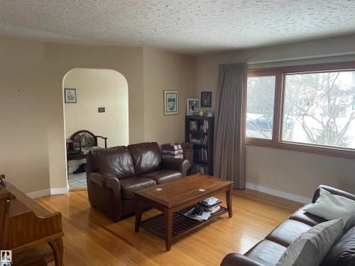 8812 146 Street, Edmonton, AB - Indoor Photo Showing Living Room