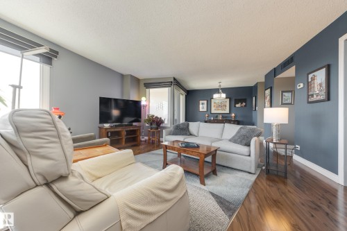 1406 12303 Jasper Avenue, Edmonton, AB - Indoor Photo Showing Living Room