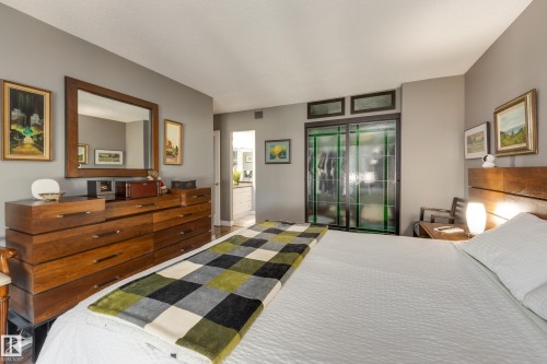 1406 12303 Jasper Avenue, Edmonton, AB - Indoor Photo Showing Bedroom
