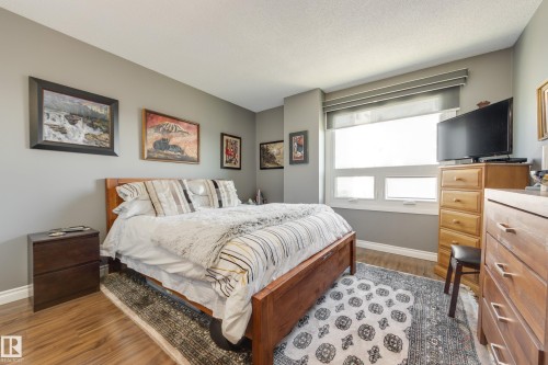 1406 12303 Jasper Avenue, Edmonton, AB - Indoor Photo Showing Bedroom