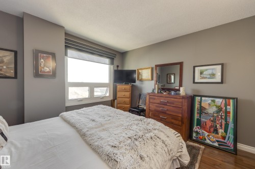 1406 12303 Jasper Avenue, Edmonton, AB - Indoor Photo Showing Bedroom