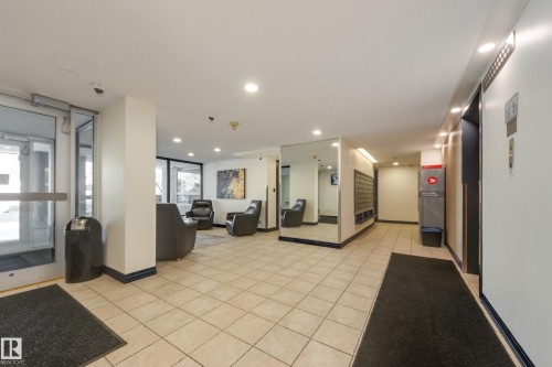 1406 12303 Jasper Avenue, Edmonton, AB - Indoor Photo Showing Other Room