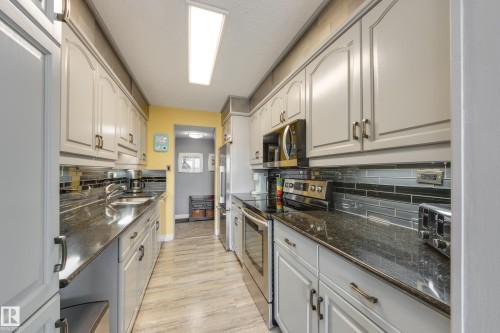 1406 12303 Jasper Avenue, Edmonton, AB - Indoor Photo Showing Kitchen With Upgraded Kitchen