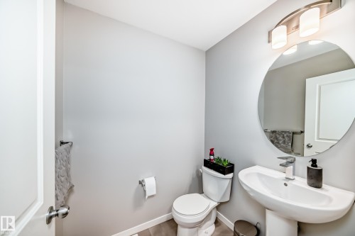 2329 82 Street, Edmonton, AB - Indoor Photo Showing Bathroom