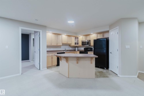 204 1320 Rutherford Road, Edmonton, AB - Indoor Photo Showing Kitchen