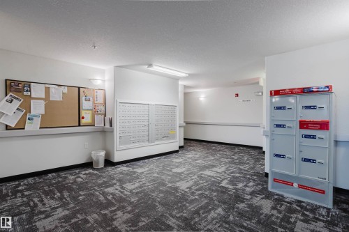 204 1320 Rutherford Road, Edmonton, AB - Indoor