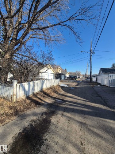 Back alley - 11301 87 Street, Edmonton, AB - Outdoor