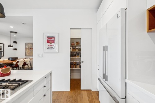 10958 80 Avenue, Edmonton, AB - Indoor