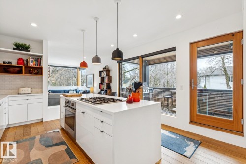 10958 80 Avenue, Edmonton, AB - Indoor Photo Showing Kitchen With Upgraded Kitchen