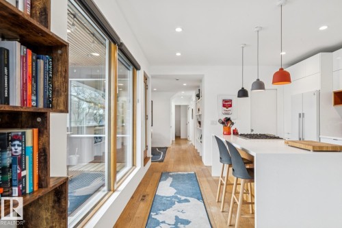 10958 80 Avenue, Edmonton, AB - Indoor Photo Showing Other Room