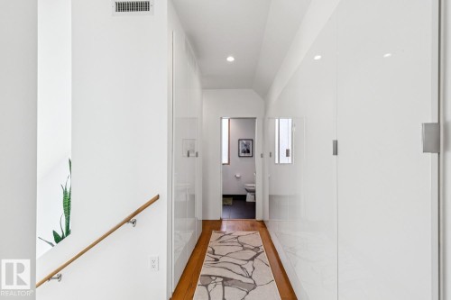 10958 80 Avenue, Edmonton, AB - Indoor Photo Showing Other Room