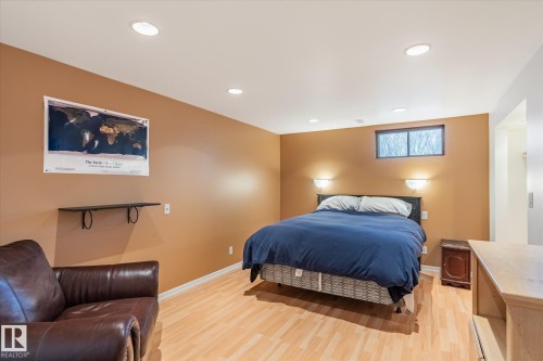 30 Farmstead Avenue, St. Albert, AB - Indoor Photo Showing Bedroom
