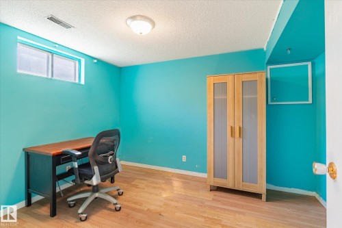 30 Farmstead Avenue, St. Albert, AB - Indoor