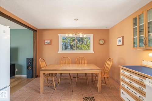 30 Farmstead Avenue, St. Albert, AB - Indoor Photo Showing Dining Room