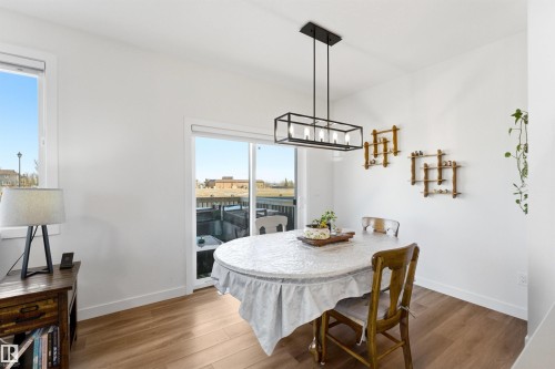 364 Genesis Villa(S), Stony Plain, AB - Indoor Photo Showing Dining Room