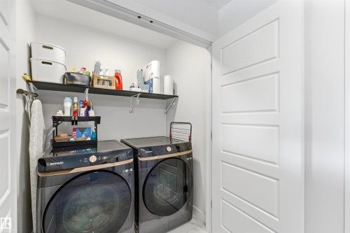 364 Genesis Villa(S), Stony Plain, AB - Indoor Photo Showing Laundry Room