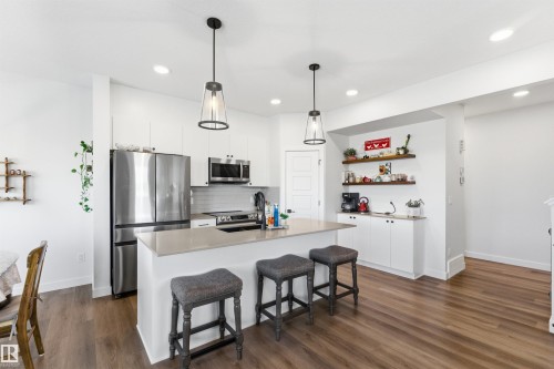 364 Genesis Villa(S), Stony Plain, AB - Indoor Photo Showing Kitchen With Upgraded Kitchen