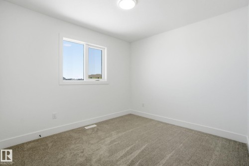 1407 Osprey Crest, Edmonton, AB - Indoor Photo Showing Other Room