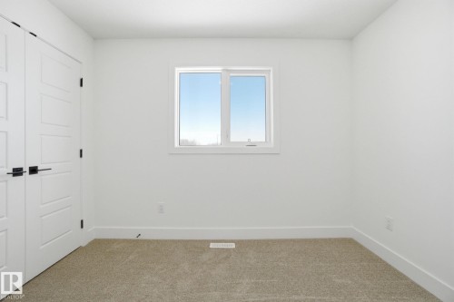 1407 Osprey Crest, Edmonton, AB - Indoor Photo Showing Other Room