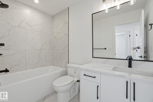 1407 Osprey Crest, Edmonton, AB - Indoor Photo Showing Bathroom