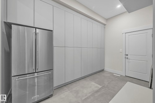 5121 Woolsey Link, Edmonton, AB - Indoor Photo Showing Other Room