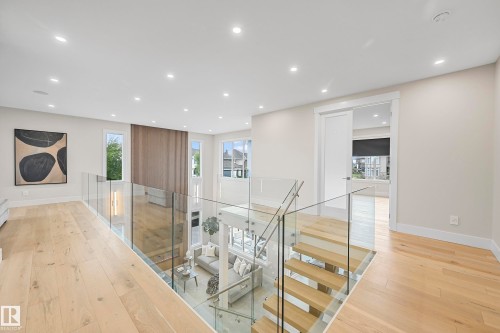 5121 Woolsey Link, Edmonton, AB - Indoor Photo Showing Other Room