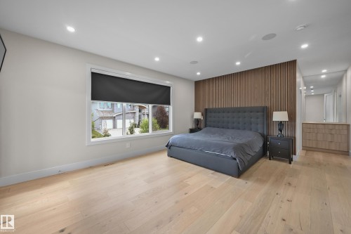 5121 Woolsey Link, Edmonton, AB - Indoor Photo Showing Bedroom