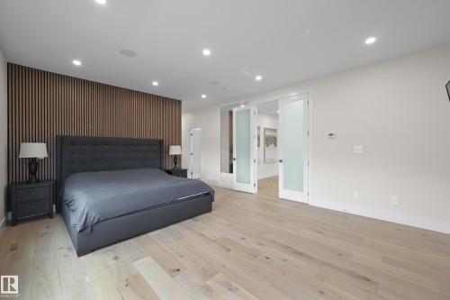 5121 Woolsey Link, Edmonton, AB - Indoor Photo Showing Bedroom