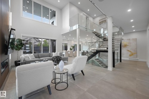 5121 Woolsey Link, Edmonton, AB - Indoor Photo Showing Other Room