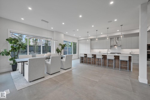 5121 Woolsey Link, Edmonton, AB - Indoor