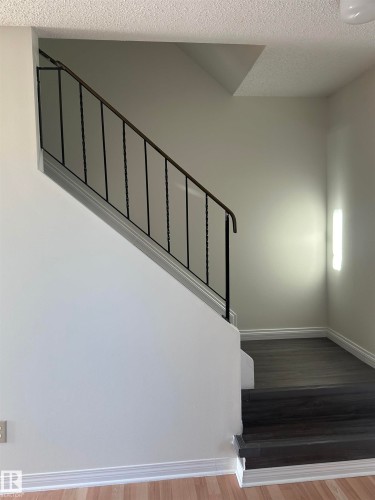 5625 137 Avenue, Edmonton, AB - Indoor Photo Showing Other Room