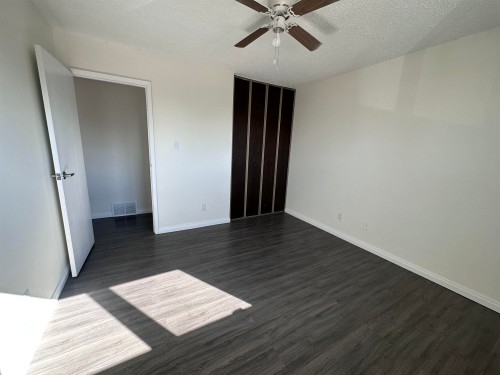 5625 137 Avenue, Edmonton, AB - Indoor Photo Showing Other Room