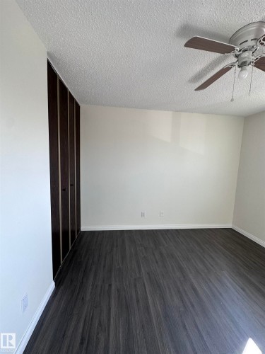 5625 137 Avenue, Edmonton, AB - Indoor Photo Showing Other Room
