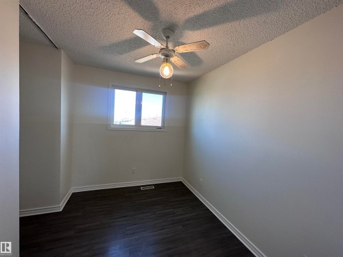 5625 137 Avenue, Edmonton, AB - Indoor Photo Showing Other Room