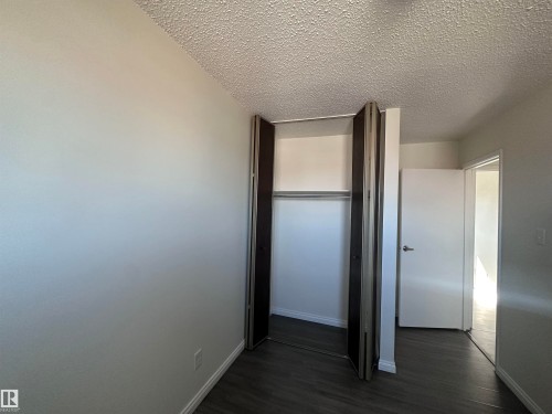 5625 137 Avenue, Edmonton, AB - Indoor Photo Showing Other Room
