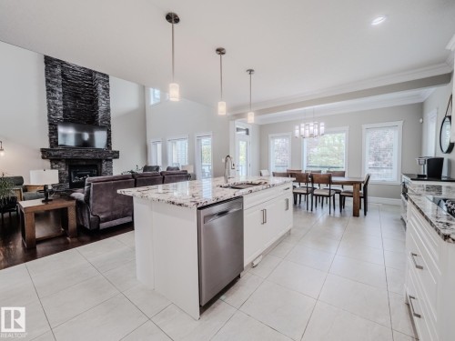 1606 Adamson Close, Edmonton, AB - Indoor Photo Showing Kitchen With Upgraded Kitchen