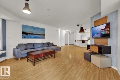 103 9008 99 Avenue, Edmonton, AB - Indoor Photo Showing Living Room
