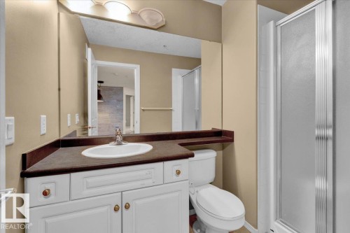 103 9008 99 Avenue, Edmonton, AB - Indoor Photo Showing Bathroom