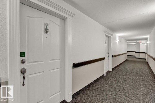 103 9008 99 Avenue, Edmonton, AB - Indoor Photo Showing Other Room