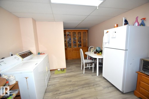 5204 1 Avenue E, Boyle, AB - Indoor Photo Showing Laundry Room