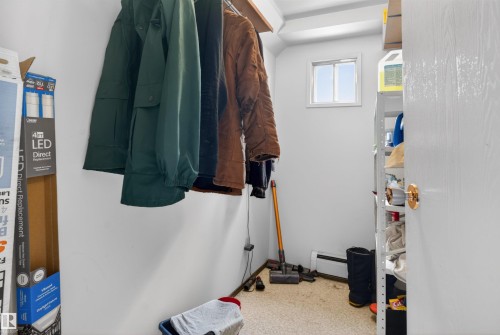 9732 75 Avenue, Edmonton, AB - Indoor